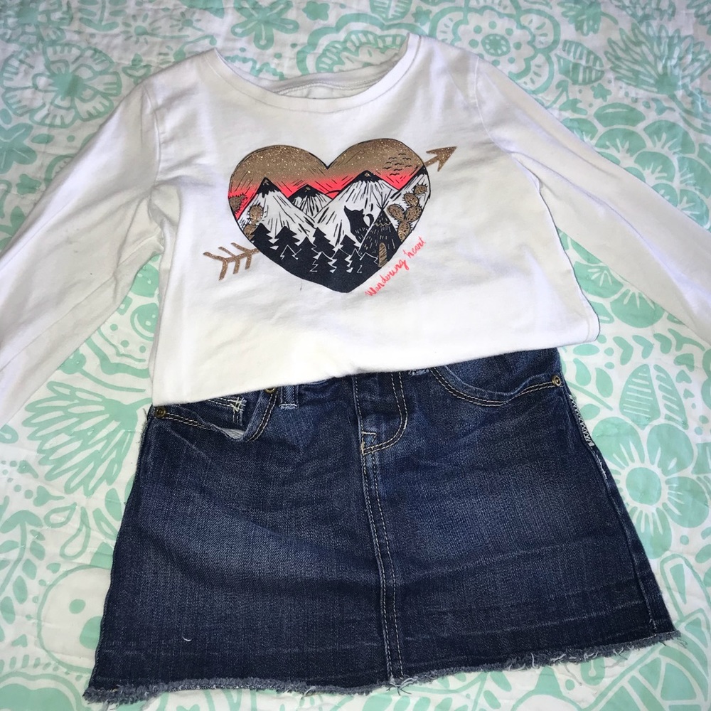 ⭐️ Old Navy - Denim Skirt- Size 7